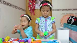 Aliza & Naomi 2016070401