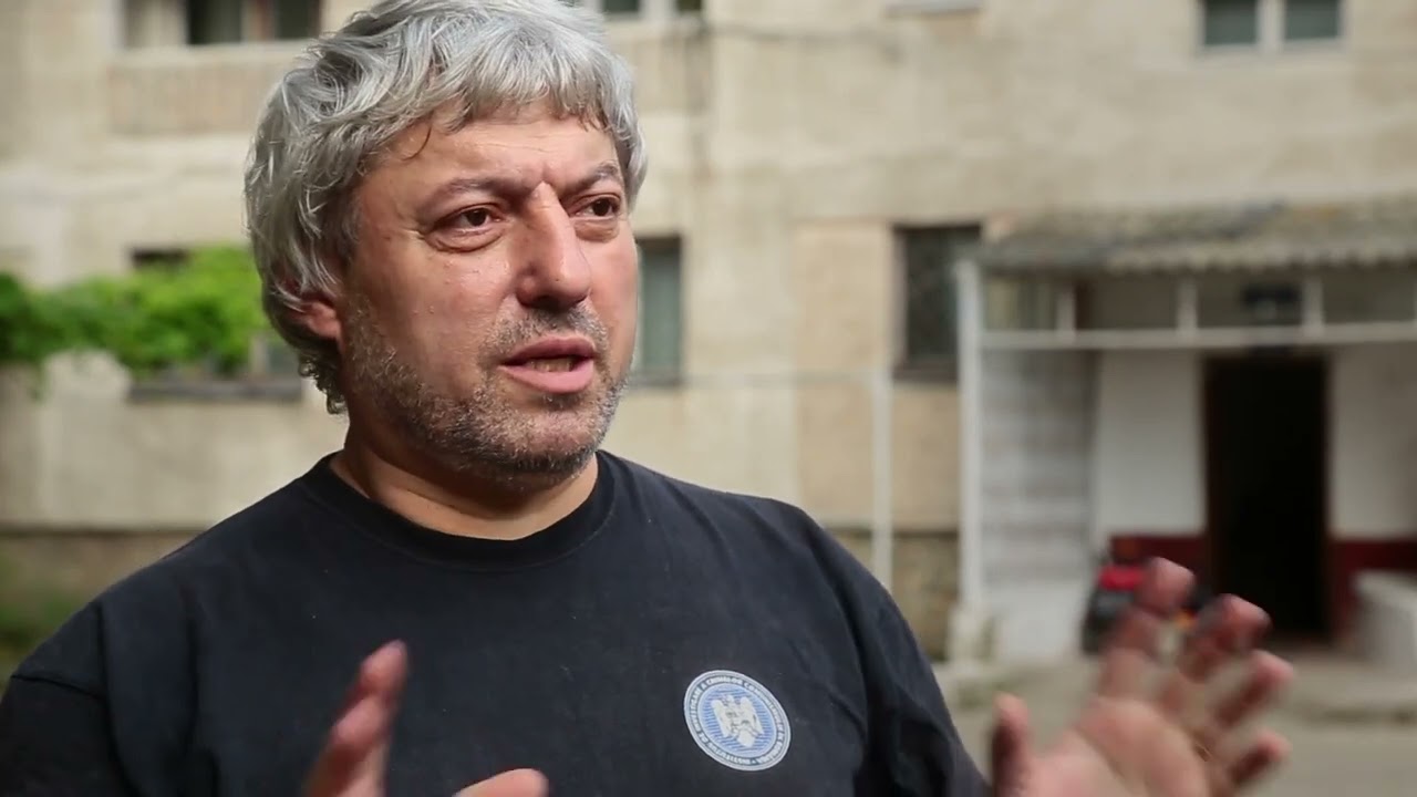 Arheologia crimei: Scheletele din fundul curții (@TVR1)