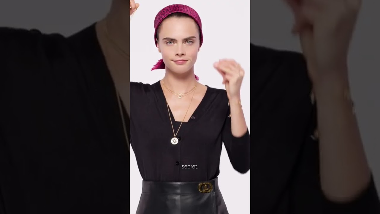 Cara Delevingne hypnotizes us with the Rose de Vents jewels