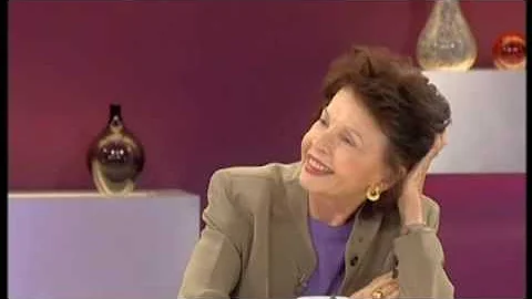 Andrea McLean asks Leslie Caron what Warren Beatty...