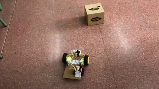 Robot evita-obstáculos basado en Crumble