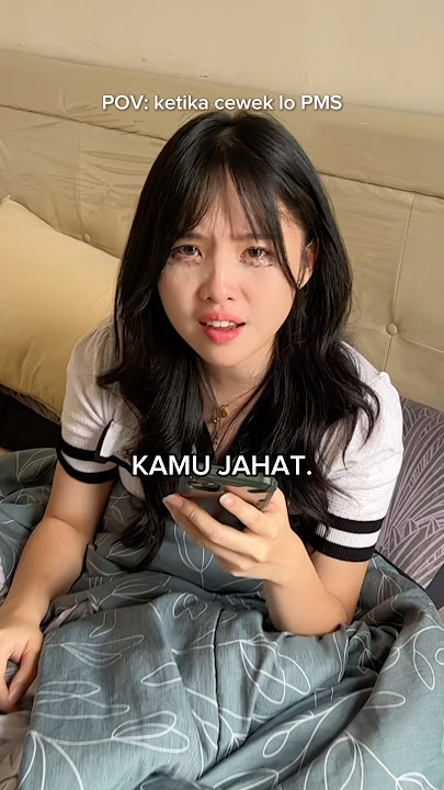 when a girl has PMS watching a sad dog video🙏🏻 #couplecomedy #dating #bucin #comedy