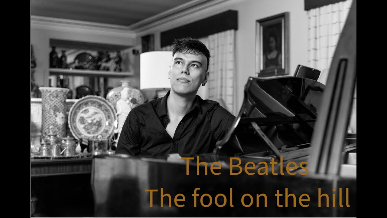 The Beatles - The fool on the hill - YouTube