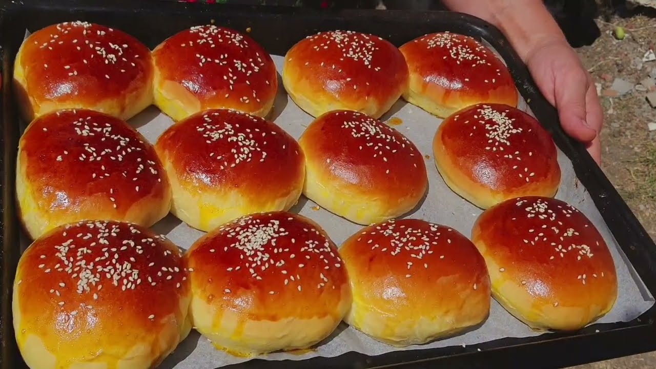 Пухкі булочки від мами