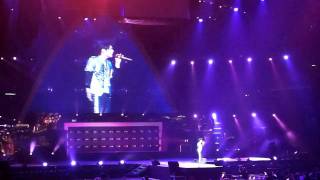 Jay Chou Vancouver December 2010 - Wo Bu Pei by helloblush 2,803 views 13 years ago 3 minutes, 40 seconds