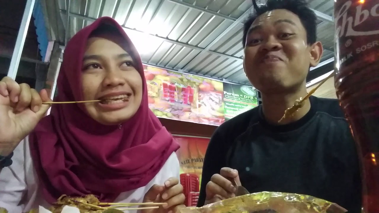 Makan Sate Ehh Gua Lupa Bawa Dompet YouTube