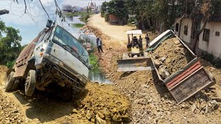 Wonderful Action incredible Dump Truck Overturned Because Landslide, Unloading Back To Pour Stone