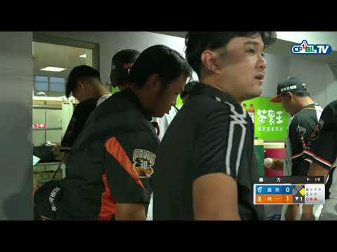 07/12 富邦 vs 統一 一局下，潘武雄打穿中間防線，送回羅國龍，統一先馳得點