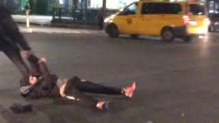 LIVE ON LENOX: HEROIN ADDICT SLICES DUDE FOR MONEY, GETS BEAT DOWN BAD - HARLEM, USA