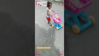 Mainan boneka troli bisa nangis.