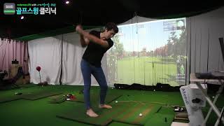 알짜배기 골프 스윙 연습 방법 - 2 오른팔을 쭉 뻗어야되는 이유와 연습방법 thumbnail