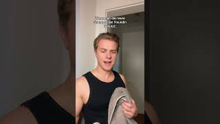 Thumbnail for Wenn man das teure Shampoo der Freundin benutzt: