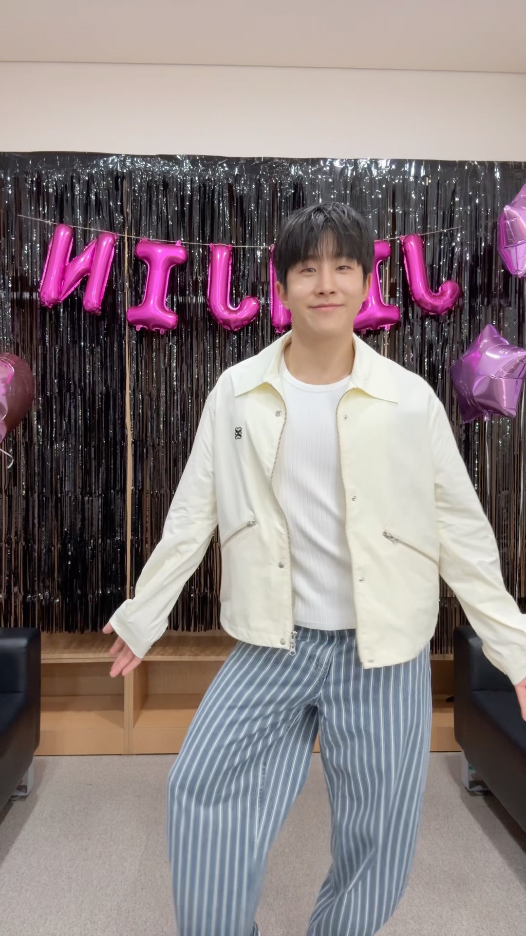 덩실덩실 #진진 #JINJIN #아스트로 #ASTRO - YouTube