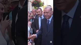 Cumhurbaşkani Erdoğan A Macarlardan Sevgi̇ Seli̇ 