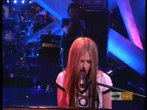 AVRIL LAVIGNE  -  Forgotten (Live)