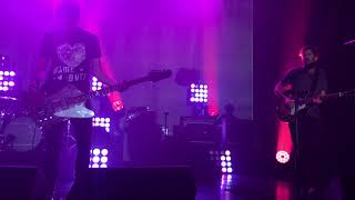 Video thumbnail of "Slowdive - Everyone Knows, Chicago (Nov 5th, 2017)"