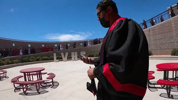 LAS VEGAS HIGH SCHOOL  STUDENT WALK  CLASS 2022