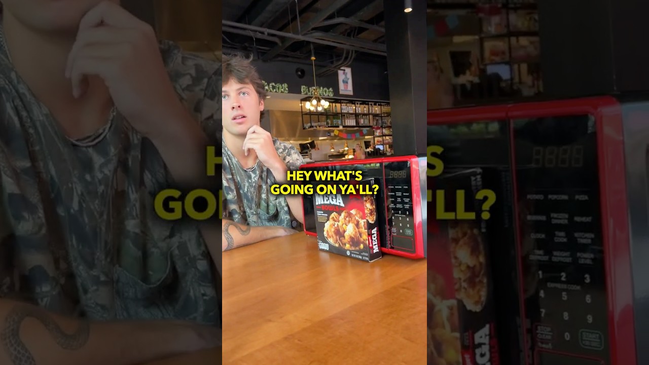 БЛЮДА, ПРИГОТОВЛЕННАЯ В МИКРОВОЛНОВОЙ ПЕЧИ В ШИКАРНОМ РЕСТОРАНЕ