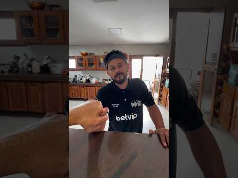 Tirullipa agradece os funcionários da cozinha do Wesley Safadão pela a recepção e comida