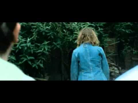Shaun Of The Dead - Leaves work and finds girl in ...