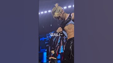 Wowwww😍his abs 🔥🔥 ©gali #felix #straykids #dominate_jakarta