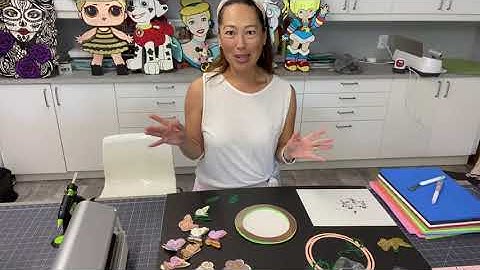 Butterfly Cake Topper | Shaker and Slider | Cricut Project | Assembly Tutorial | The Useless Crafter