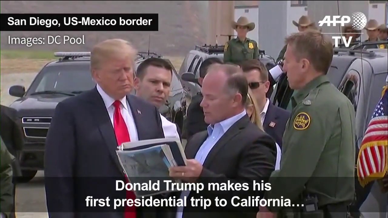 Trump inspects wall prototypes at Mexican border - YouTube
