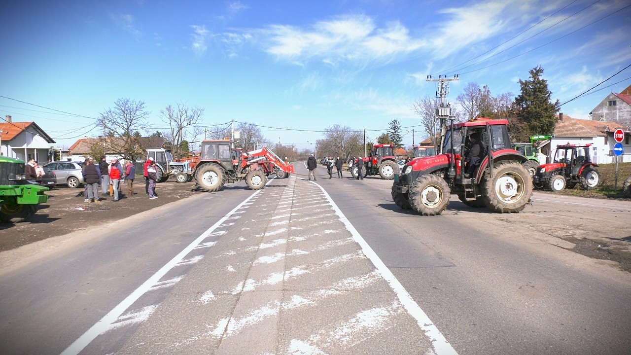 Poljoprivrednici na blokadi u Čenti: Mi možemo da budemo ovde ili da zatvaramo naša gazdinstva