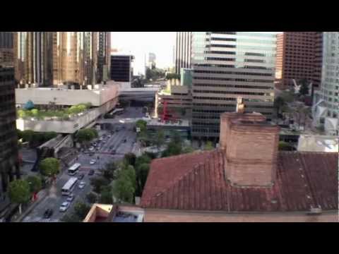 Vídeo: The Standard Rooftop Bar no centro de LA