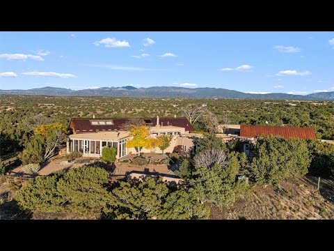 30 Vuelta Tomas, Santa Fe, NM home video tour