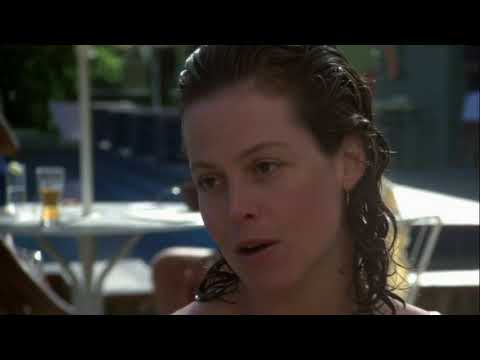 Mel Gibson meets Sigourney Weaver - The Year Of Living Dangerously