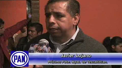 Javier Lujano Huerta recibe constancia de mayora