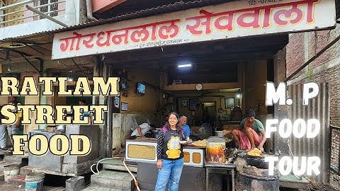 Ratlam street food -madhya pradesh food tour-Gordhanlaal sev,Samosa,kachori. #streetfood