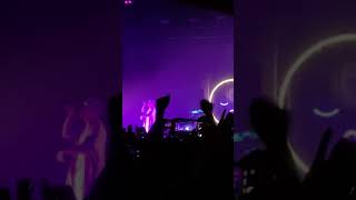 Lauv feat Troye Sivan- Tired of Love Songs - Live - Paris Trianon