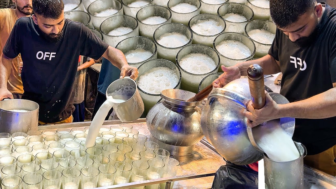 Rabdi Mawa Lassi Making - Karachi's No#1 Dhood Dahi Rabri लस्सी ...