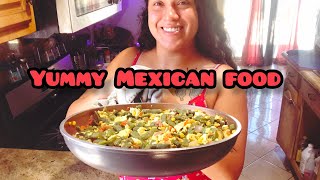 Nopales con huevos | Mexican cactus w/ Tofu scramble