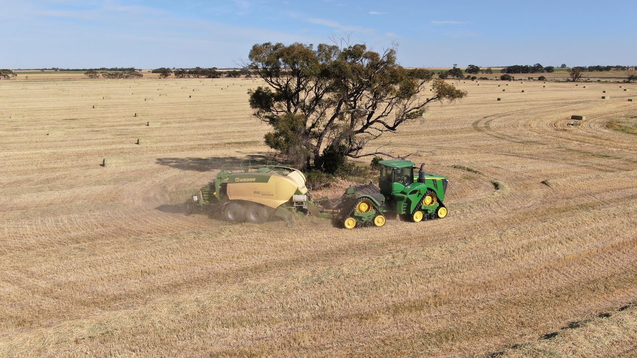 Pressing + Wrapping + Collecting Bales | Case IH + Fendt + McHale + Lely