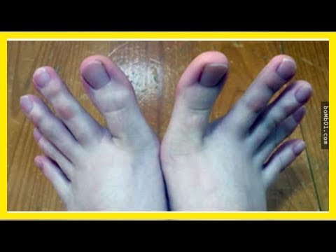 這個女生發現穿拖鞋時路人都很愛盯著她的腳看，PO出「超魔性腳趾照片」連鄉民也看呆了！