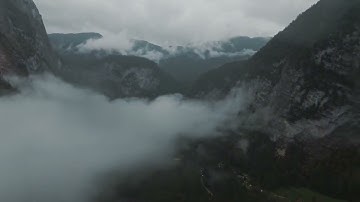 فتقول: ﴿وَيَسْأَلُونَكَ عَنِ الْجِبَالِ فَقُلْ يَنْسِفُهَا رَبِّي نَسْفًا﴾ سورة طه: 105-107 #سورة_طه