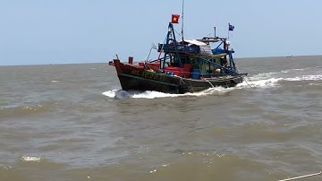 Ghe Cào Chiếc Bạc Liêu Chạy Quá Dữ