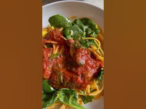Breakfast Spaghetti For Dogs! Use leftover spaghetti and scramble in