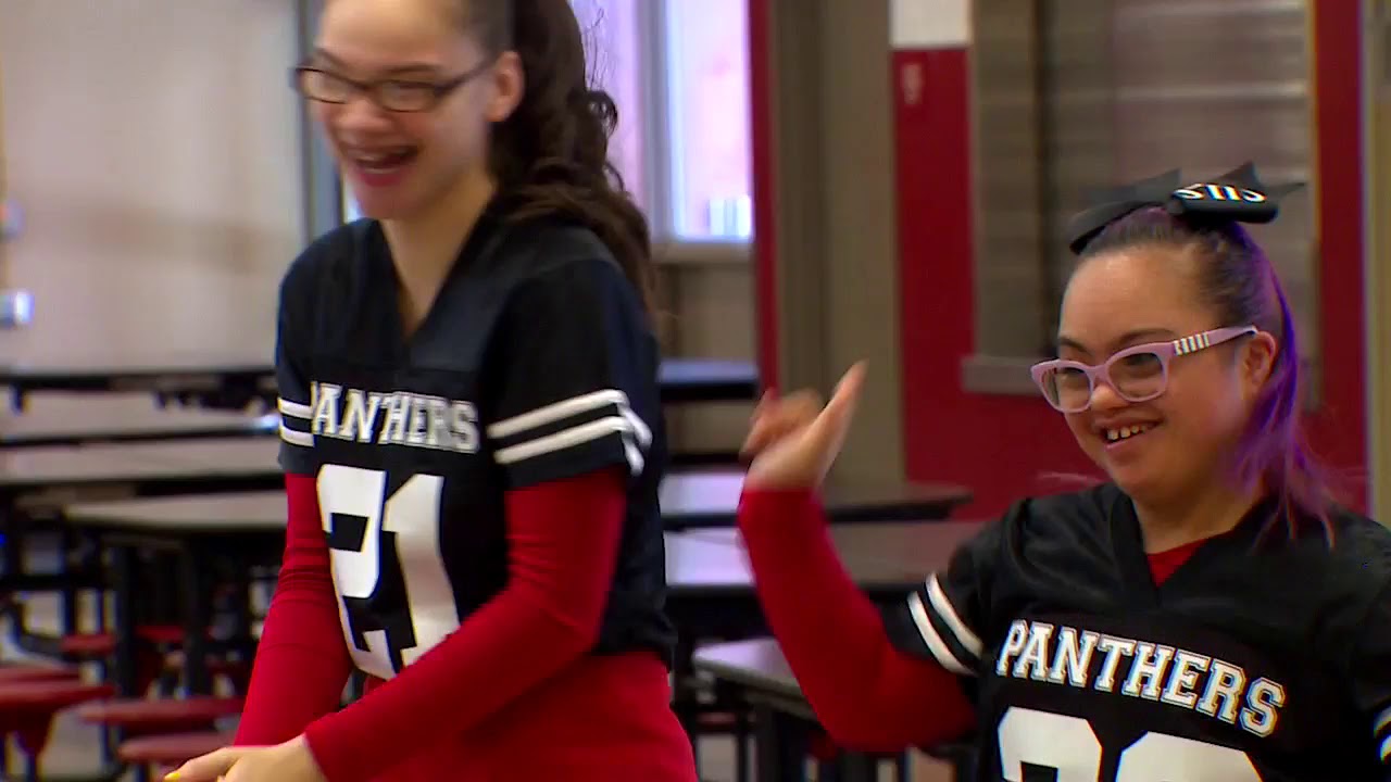 High School Cheer Team includes special needs students - YouTube