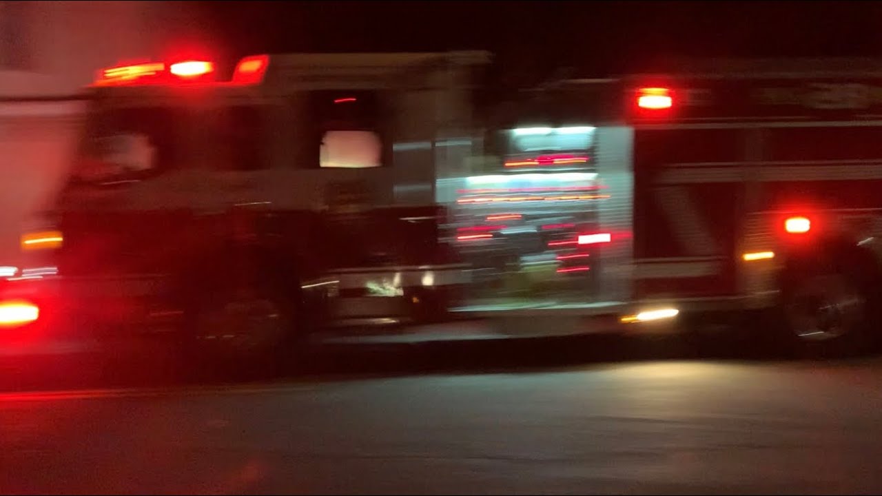 Engine 28 responding to a reported structure fire - YouTube