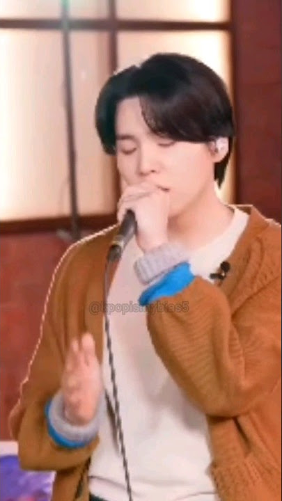 omg suga SINGING in iu's