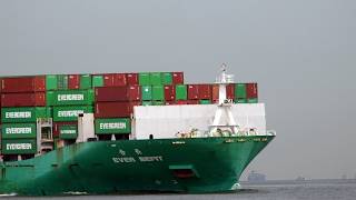 Container Ship《長合 EVER BEFIT》Crossing the Ma Wan Channel in HK 20260626_C0008