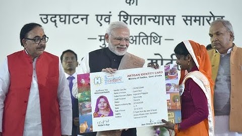 PM Modi at Inauguration & Laying Foundation Stone of various projects, DLW Ground, Varanasi, U P
