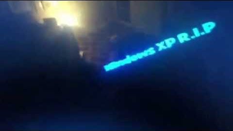 Windows 3D Text Screensaver (Spin, See-saw, Wobble, & Tumbl