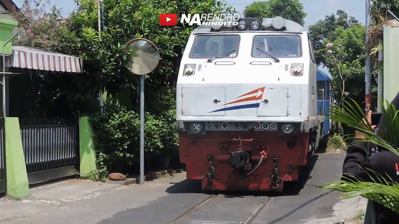 5 MOMEN UNIK & ANEH KERETA API INDONESIA - NO 1 BIKIN HERAN, NO 2 BIKIN KESEL