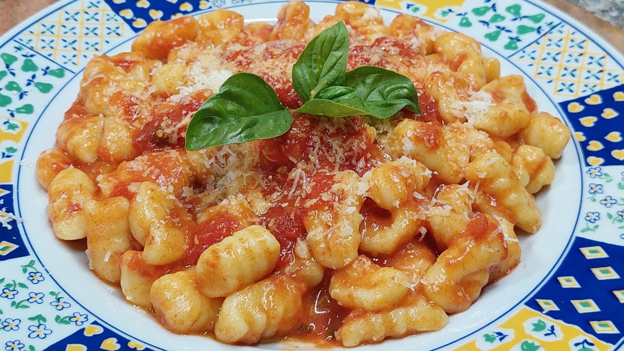 Gnocchi di patate al pomodoro fresco e basilico