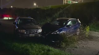 Driver critically injured after crashing off Interstate 235 in Des Moines